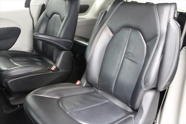 2022 Chrysler Pacifica Hybrid Touring L