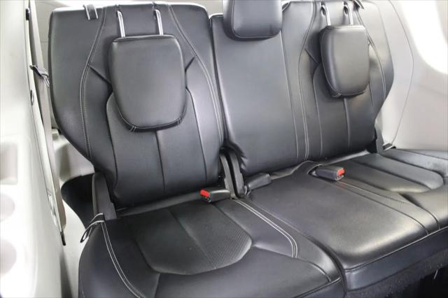 2022 Chrysler Pacifica Hybrid Touring L