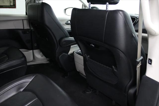 2022 Chrysler Pacifica Hybrid Touring L