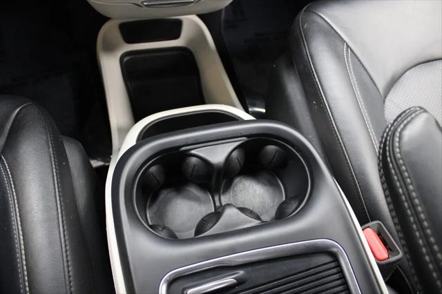 2022 Chrysler Pacifica Hybrid Touring L