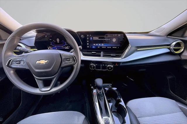 2025 Chevrolet Trax FWD LT