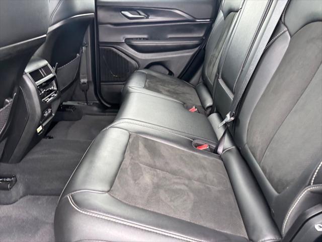 2025 Jeep Grand Cherokee Altitude 4x4