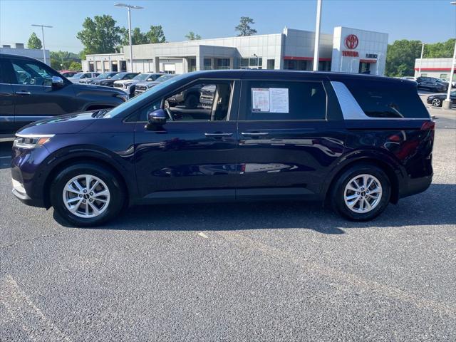 2023 Kia Carnival MPV LX