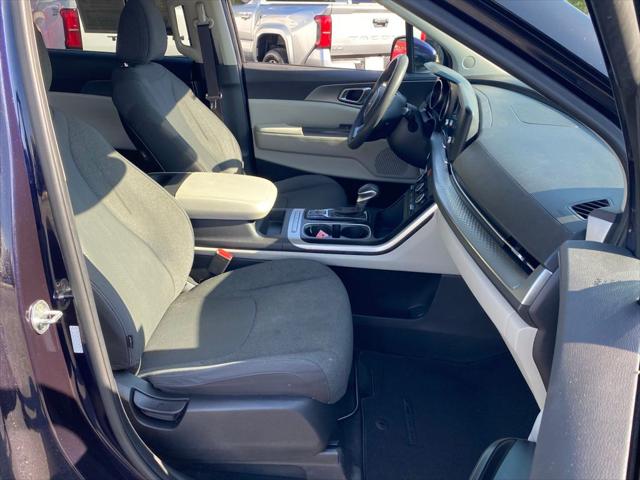 2023 Kia Carnival MPV LX