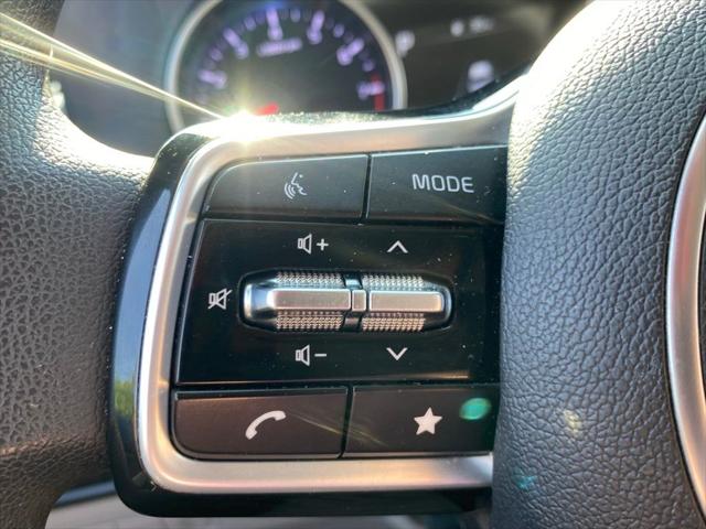 2023 Kia Carnival MPV LX