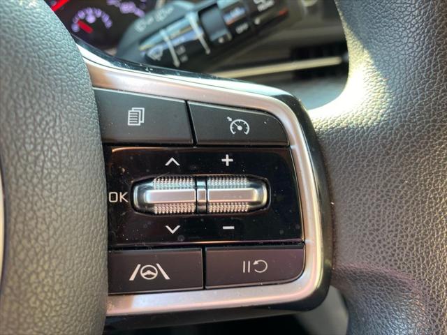 2023 Kia Carnival MPV LX