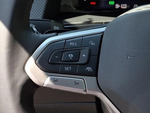 2025 Volkswagen Atlas Cross Sport 2.0T SEL Premium R-Line
