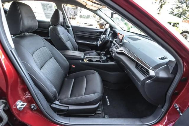 2024 Nissan Altima SV FWD