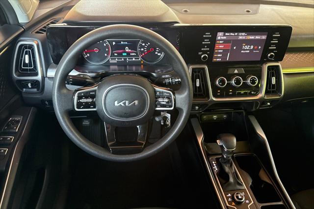 2023 Kia Sorento LX