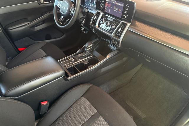 2023 Kia Sorento LX
