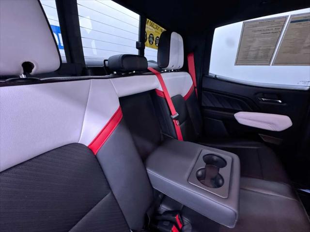 2023 GMC Canyon 4WD Crew Cab Short Box AT4X