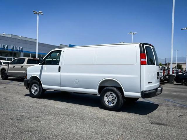 2026 Chevrolet Express Cargo Van 2500 Regular Wheelbase, WT, RWD
