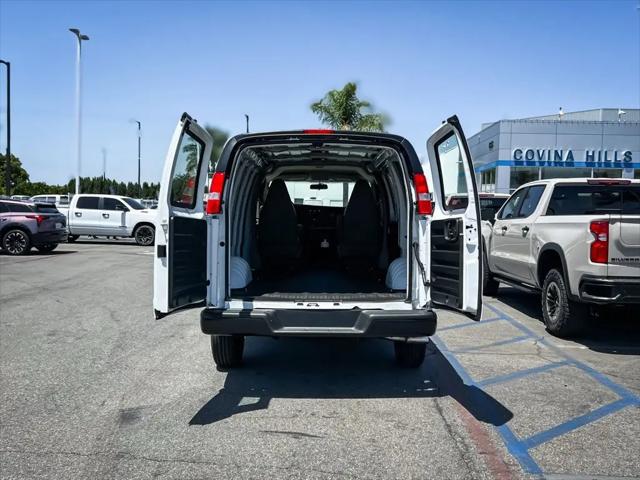 2026 Chevrolet Express Cargo Van 2500 Regular Wheelbase, WT, RWD