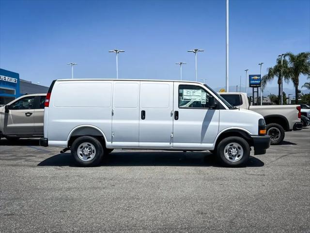 2026 Chevrolet Express Cargo Van 2500 Regular Wheelbase, WT, RWD