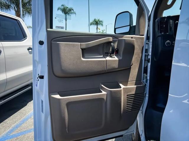 2026 Chevrolet Express Cargo Van 2500 Regular Wheelbase, WT, RWD