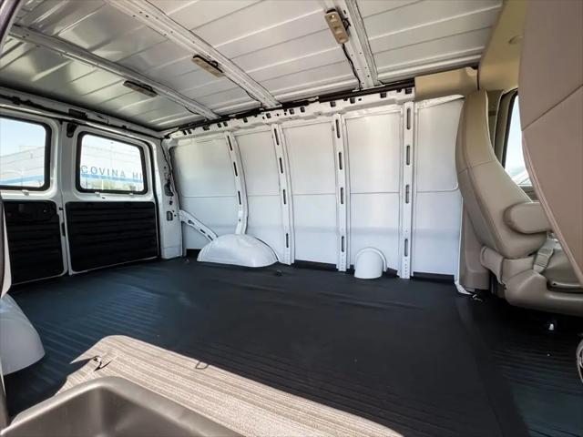 2026 Chevrolet Express Cargo Van 2500 Regular Wheelbase, WT, RWD