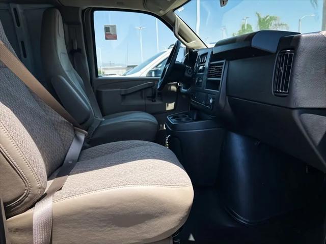 2026 Chevrolet Express Cargo Van 2500 Regular Wheelbase, WT, RWD