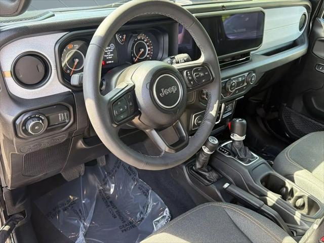 2025 Jeep Wrangler 4-Door Summit 4x4