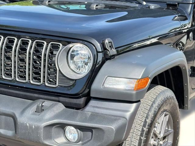 2025 Jeep Wrangler 4-Door Summit 4x4