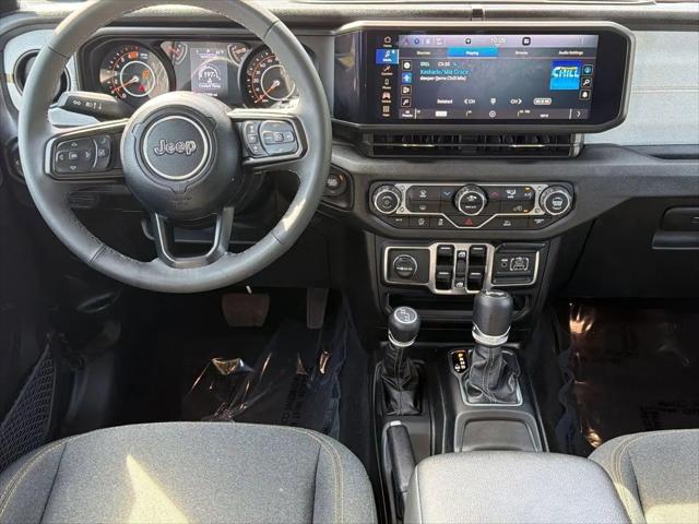 2025 Jeep Wrangler 4-Door Summit 4x4