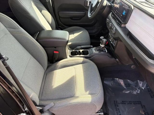 2025 Jeep Wrangler 4-Door Summit 4x4