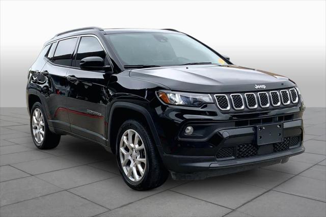 2024 Jeep Compass Latitude Lux FWD