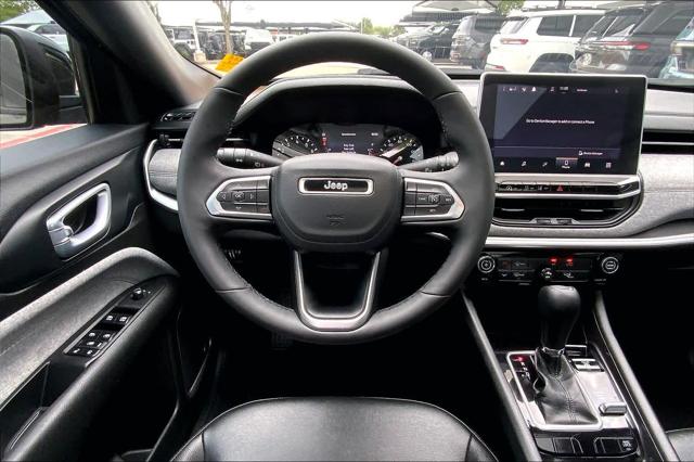 2024 Jeep Compass Latitude Lux FWD