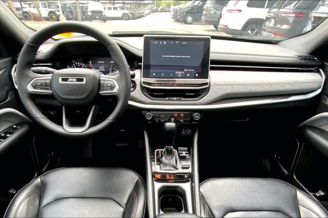 2024 Jeep Compass Latitude Lux FWD