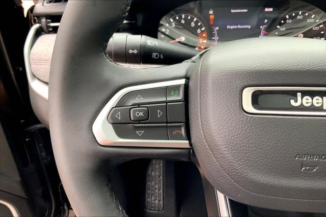 2024 Jeep Compass Latitude Lux FWD