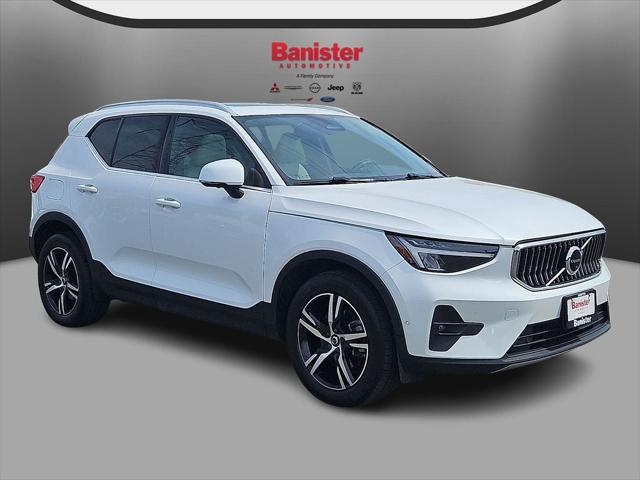 2023 Volvo XC40 B5 Plus Bright Theme