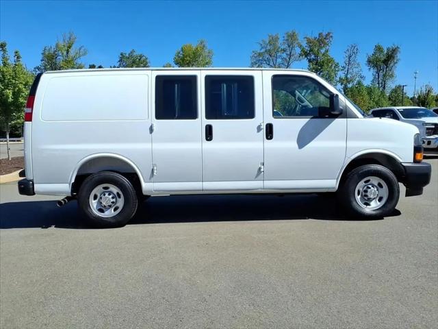2026 Chevrolet Express Cargo Van 2500 Regular Wheelbase, WT, RWD