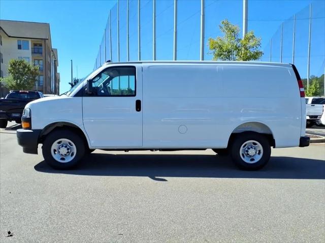 2026 Chevrolet Express Cargo Van 2500 Regular Wheelbase, WT, RWD