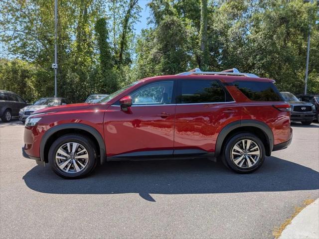 2023 Nissan Pathfinder SL 4WD