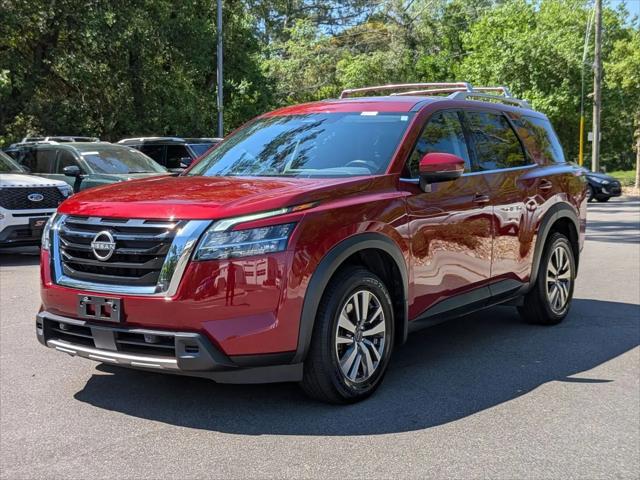 2023 Nissan Pathfinder SL 4WD