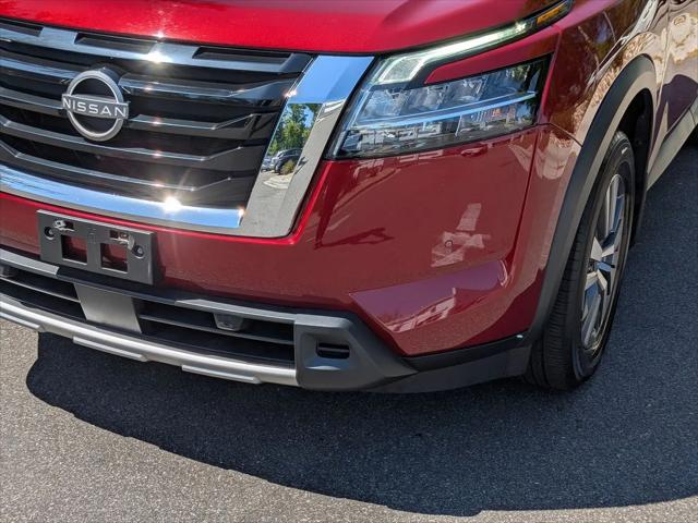2023 Nissan Pathfinder SL 4WD