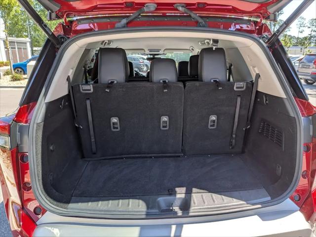 2023 Nissan Pathfinder SL 4WD