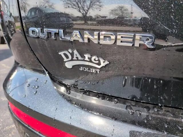 2026 Mitsubishi Outlander ES 2.5 S-AWC