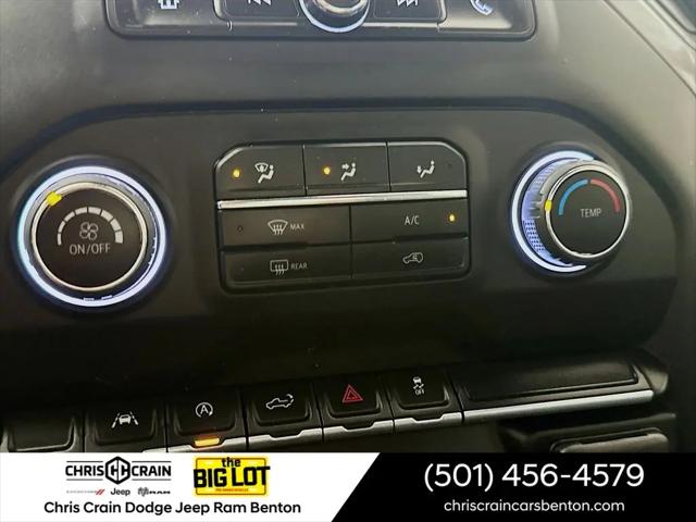 2022 Chevrolet Silverado 1500 4WD Crew Cab Short Bed Custom