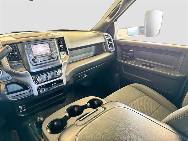 2022 Ram 3500 Tradesman Crew Cab 4x4 8' Box