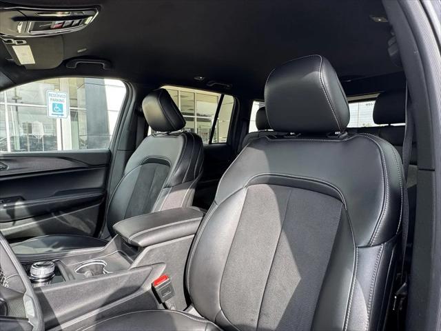 2025 Jeep Grand Cherokee Altitude 4x4