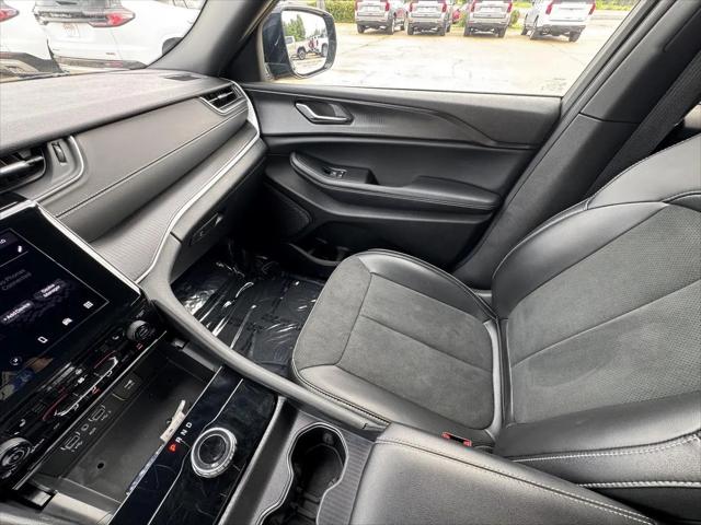 2025 Jeep Grand Cherokee Altitude 4x4