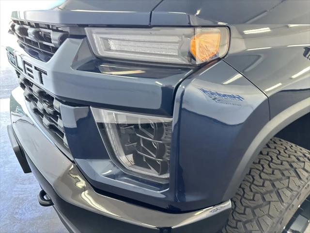 2020 Chevrolet Silverado 2500HD 4WD Crew Cab Standard Bed Custom