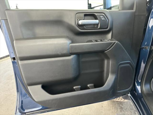 2020 Chevrolet Silverado 2500HD 4WD Crew Cab Standard Bed Custom