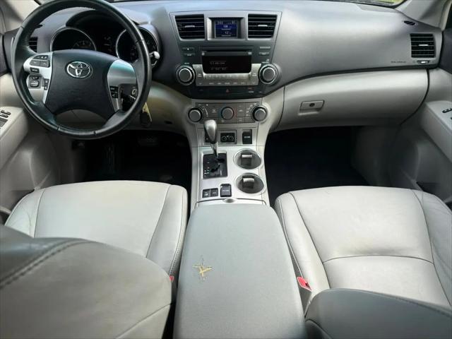 2012 Toyota Highlander SE V6