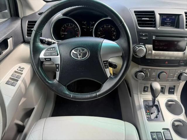 2012 Toyota Highlander SE V6