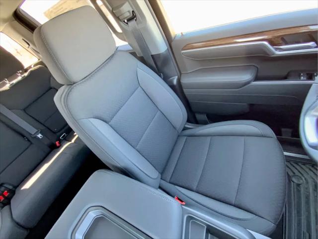 2025 GMC Sierra 1500 4WD Crew Cab Short Box Elevation with 3VL