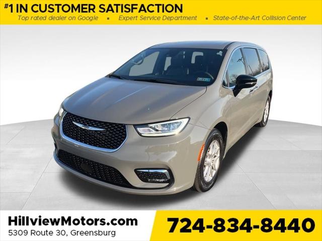 2025 Chrysler Pacifica Select