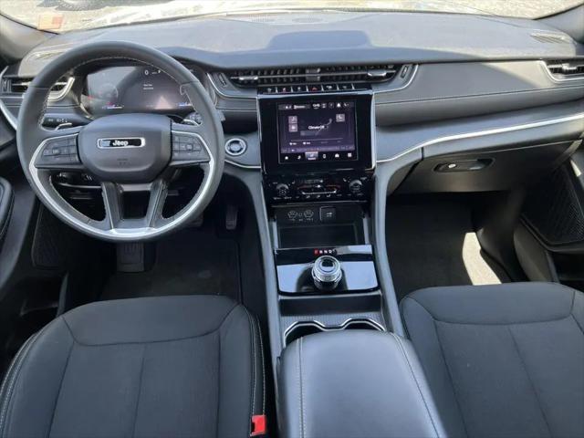 2024 Jeep Grand Cherokee Laredo X 4x4