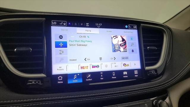 2024 Chrysler Pacifica Hybrid Select