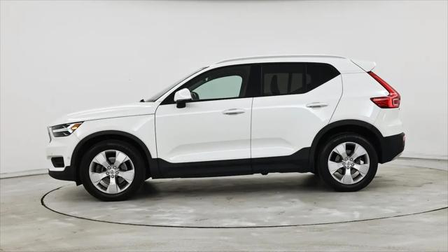 2019 Volvo XC40 T5 Momentum